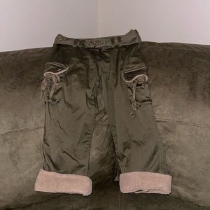 Khaki capris with sherpa details